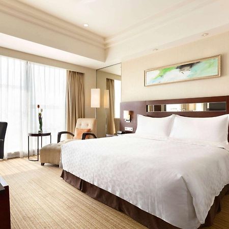 Hotel Ramada Plaza Lianyungang Extérieur photo