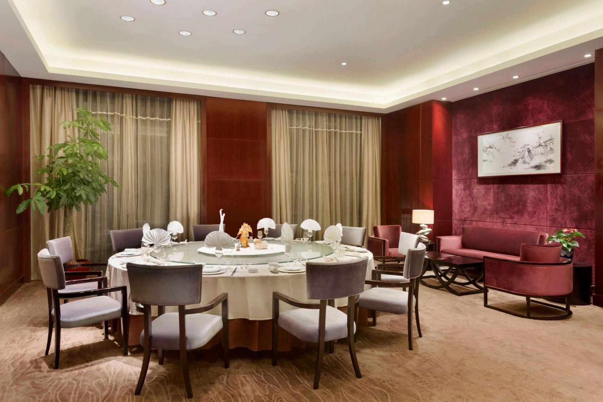 Hotel Ramada Plaza Lianyungang Extérieur photo