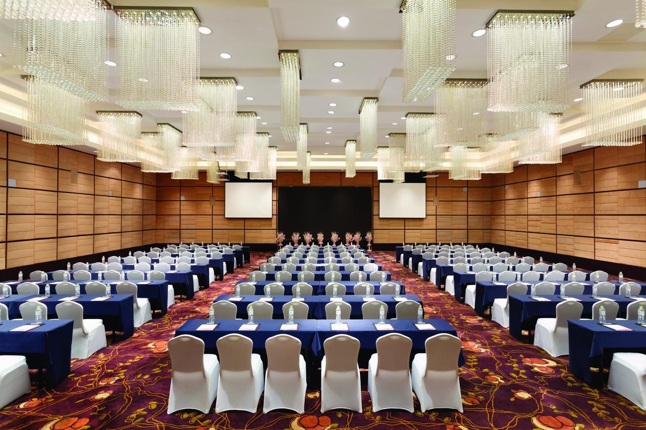 Hotel Ramada Plaza Lianyungang Extérieur photo